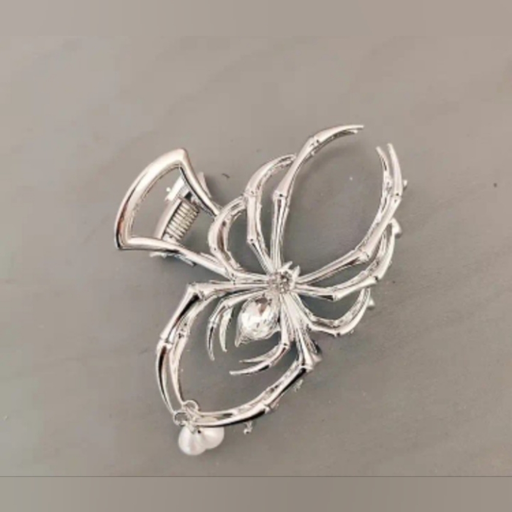 Choose 2 Novelty Hair clips - Picture 3 of 6
